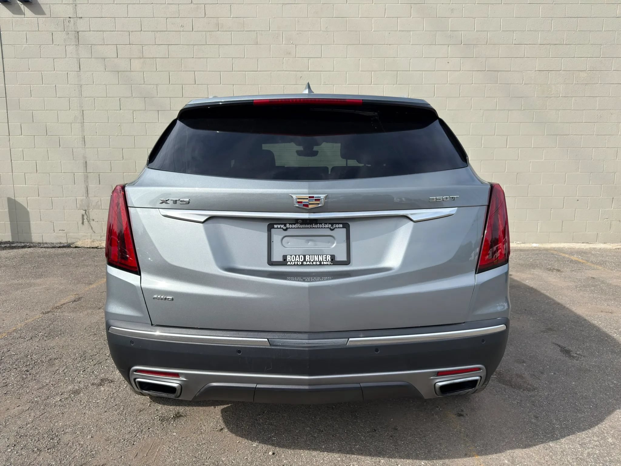 Used 2023 Cadillac XT5 Premium Luxury w/ Technology Package AWD/4WD image 7