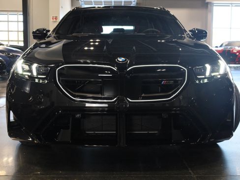 Used 2025 BMW M5 Touring w/ M Driver's Package image 3