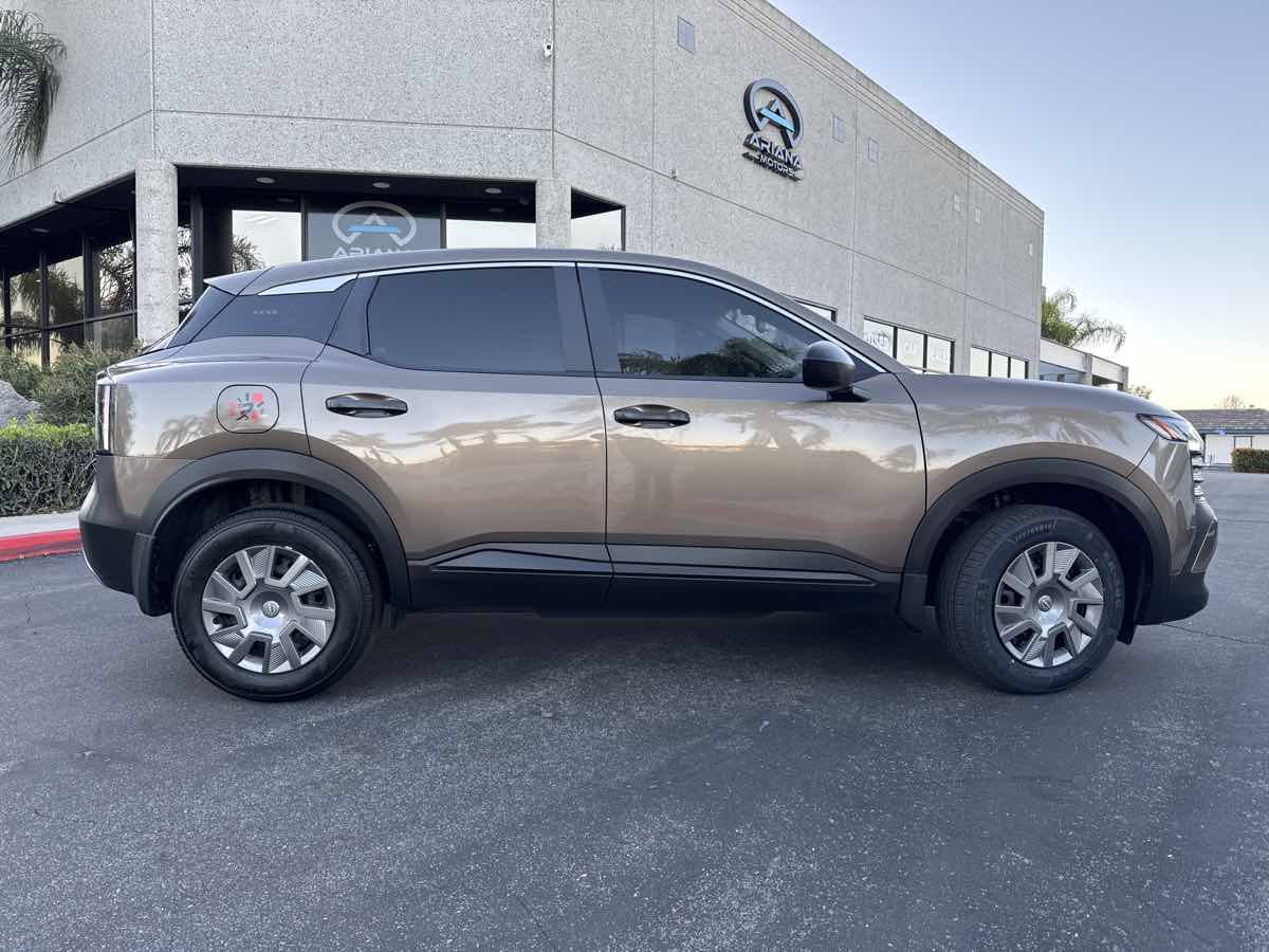 Used 2025 Nissan Kicks S w/ Charging Package FWD image 10