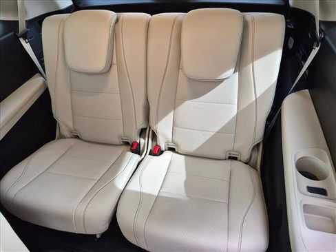 Used 2023 Mercedes-Benz GLS 450 4MATIC image 21