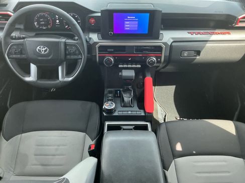 Used 2025 Toyota Tacoma TRD Off-Road image 11