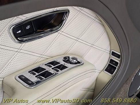 Used 2013 Bentley Mulsanne RWD image 17