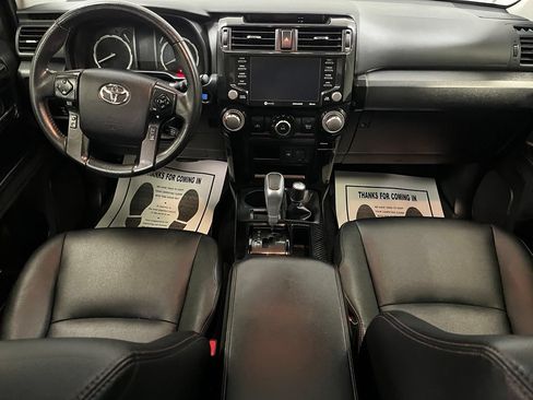 Used 2022 Toyota 4Runner TRD Off-Road Premium AWD/4WD image 26