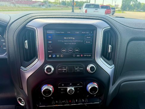 Used 2021 GMC Sierra 1500 SLE w/ X31 Off-Road Package AWD/4WD image 17