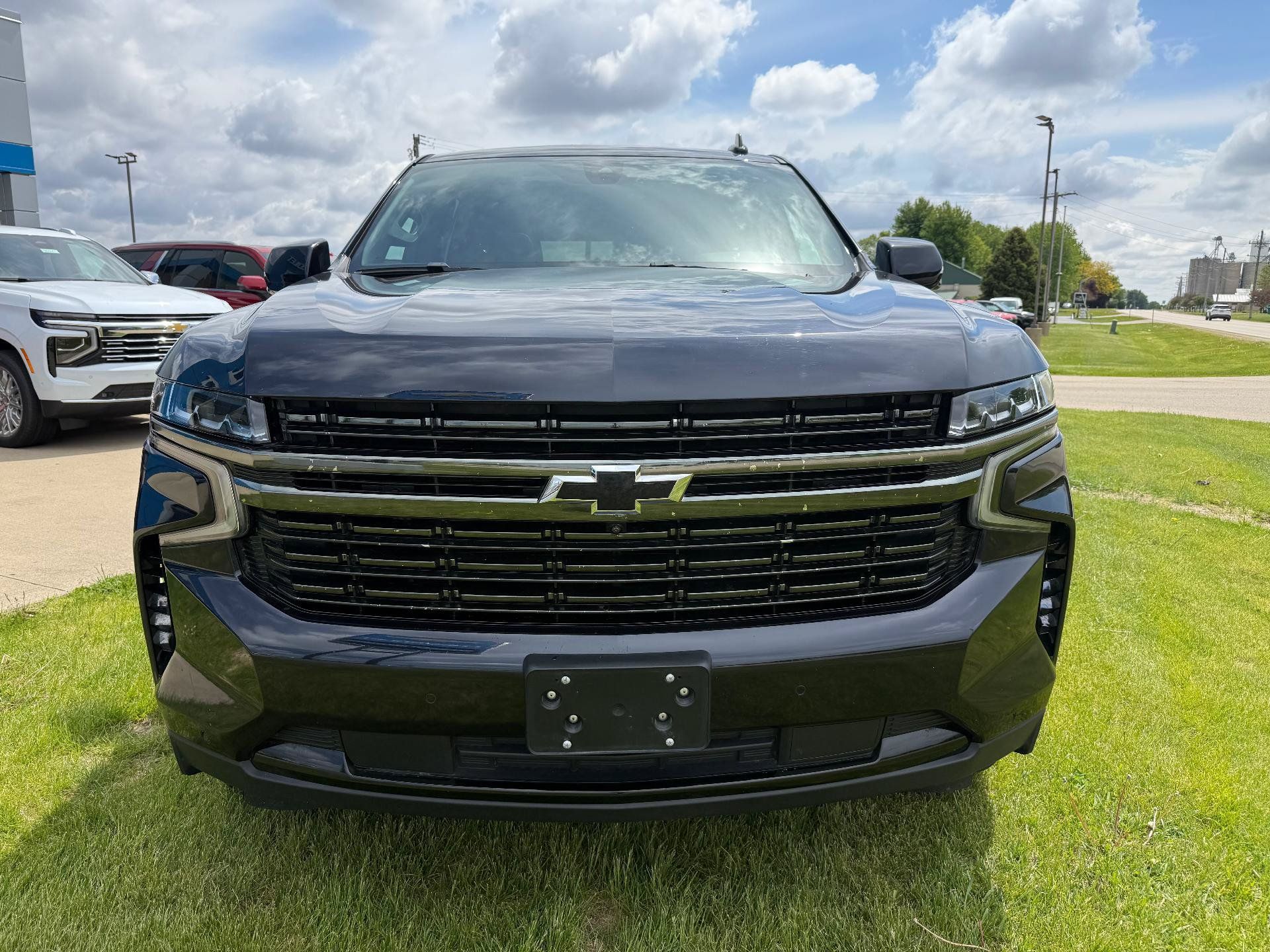 Certified 2021 Chevrolet Tahoe RST w/ Luxury Package AWD/4WD image 2