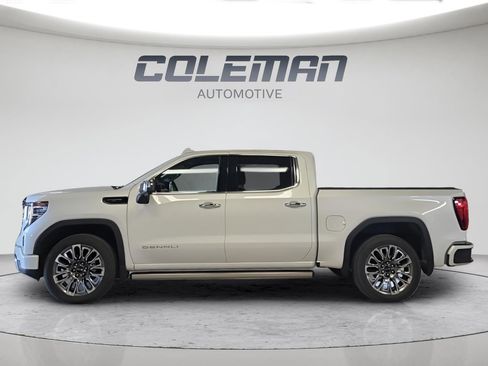 Used 2023 GMC Sierra 1500 Denali Ultimate image 2