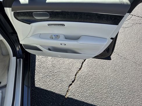 Used 2025 Genesis G90 3.5T image 14