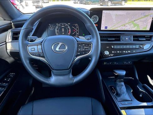 Used 2025 Lexus ES 350 w/ Premium Package image 6