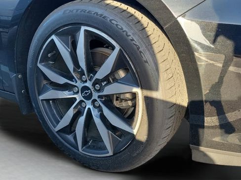 Used 2023 Chevrolet Malibu RS FWD image 9