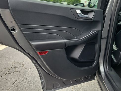 Used 2025 Ford Escape ST-Line w/ Tech Pack #1 AWD/4WD image 9