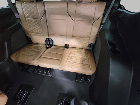 Certified 2023 Cadillac Escalade Premium Luxury w/ Performance Package image 27