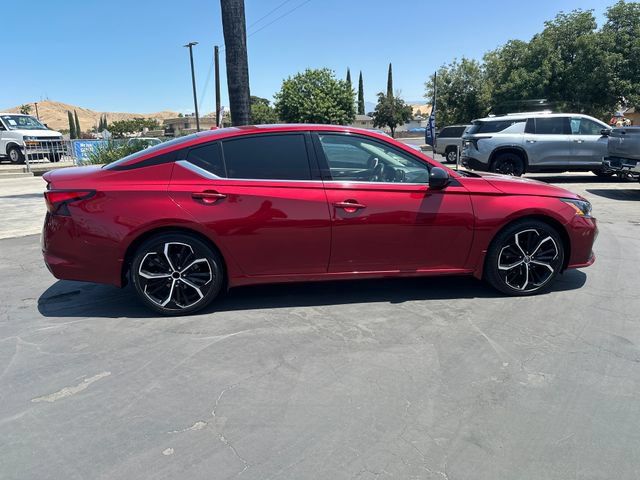 Used 2023 Nissan Altima 2.5 SR FWD image 8