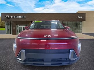 Used 2025 Hyundai Kona SEL video 2