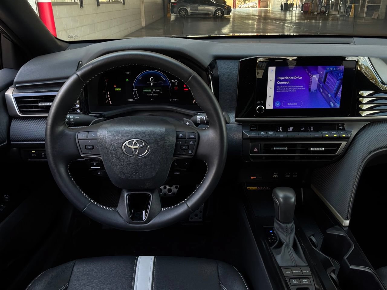 Used 2026 Toyota Camry SE FWD image 14