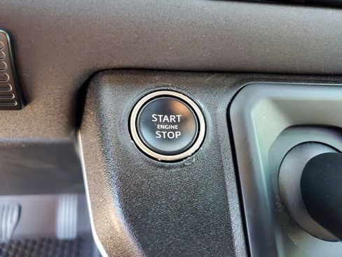 Used 2023 Land Rover Defender 130 X-Dynamic SE AWD/4WD image 24