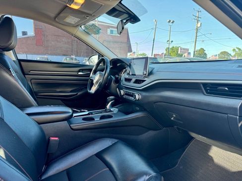 Used 2020 Nissan Altima 2.5 SR FWD image 11
