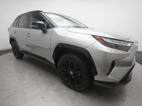 Used 2022 Toyota RAV4 XSE w/ XSE Grade Weather Package AWD/4WD image 37