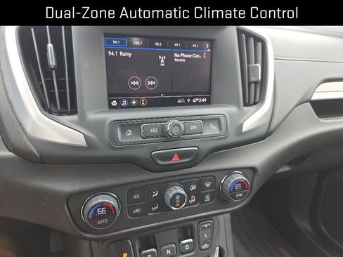 Used 2020 GMC Terrain SLE w/ Driver Convenience Package FWD image 14