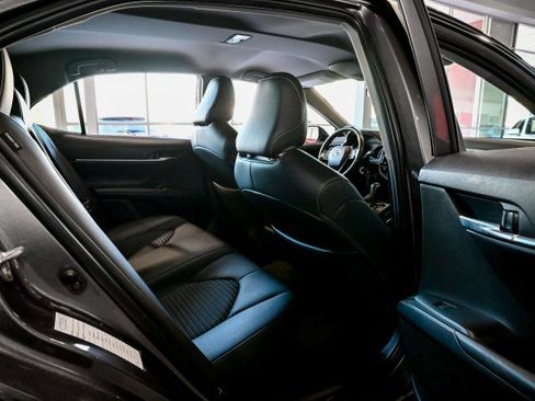 Used 2024 Toyota Camry SE image 21