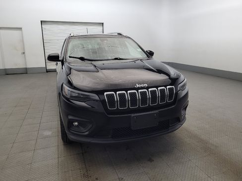 Used 2019 Jeep Cherokee Latitude Plus w/ Comfort/Convenience Group image 14