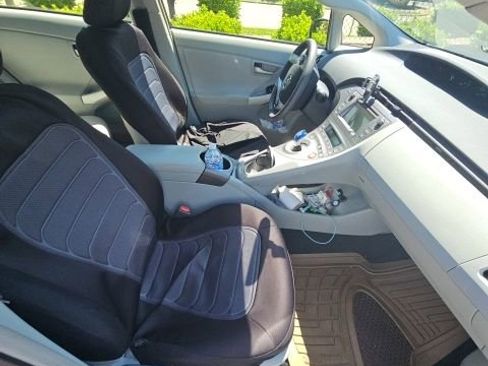 Used 2015 Toyota Prius Two FWD image 12