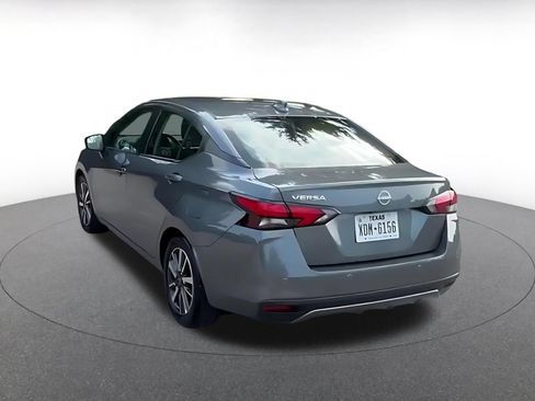 Used 2025 Nissan Versa SV FWD image 11