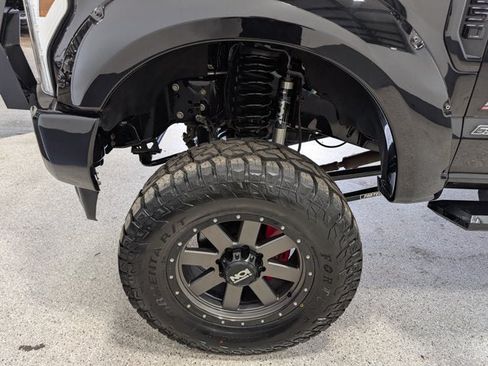 Used 2019 Ford F250 Lariat w/ Lariat Ultimate Package AWD/4WD image 12