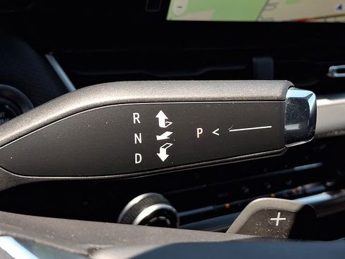 Used 2025 Chevrolet Equinox LT FWD image 14