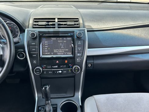 Used 2015 Toyota Camry XSE FWD image 16