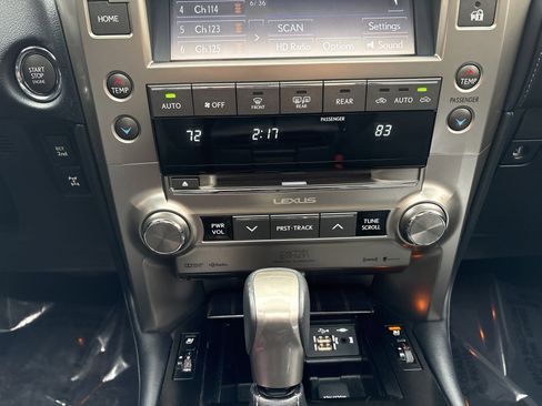 Used 2021 Lexus GX 460 Premium w/ Accessory Package image 20