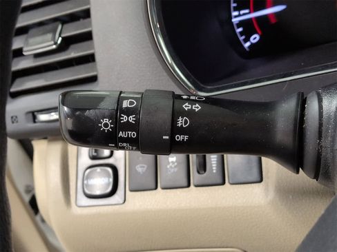 Used 2013 Toyota Highlander Plus image 27