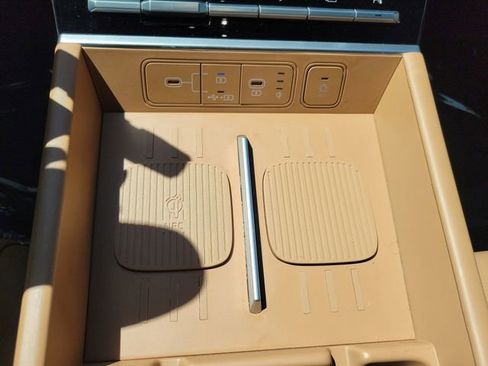 Used 2025 Hyundai Santa Fe Limited image 21