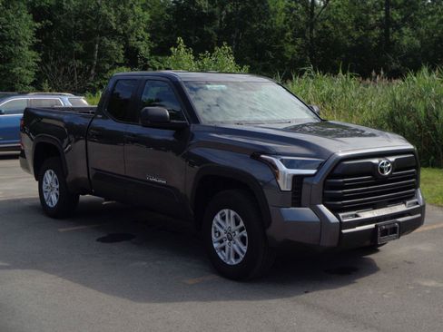 Used 2026 Toyota Tundra SR5 AWD/4WD image 3
