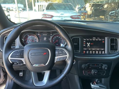 Used 2017 Dodge Charger R/T image 5
