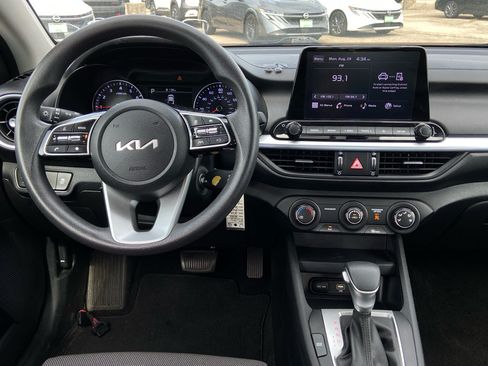 Used 2022 Kia Forte LXS FWD image 15