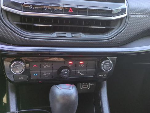 Used 2023 Jeep Compass Altitude image 19