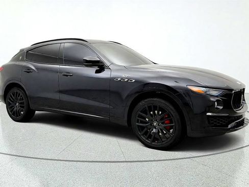 Used 2022 Maserati Levante GT AWD/4WD image 3