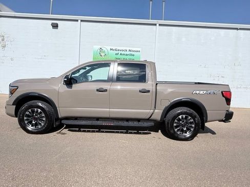 Used 2024 Nissan Titan PRO-4X w/ Pro-4x Convenience Package AWD/4WD image 9