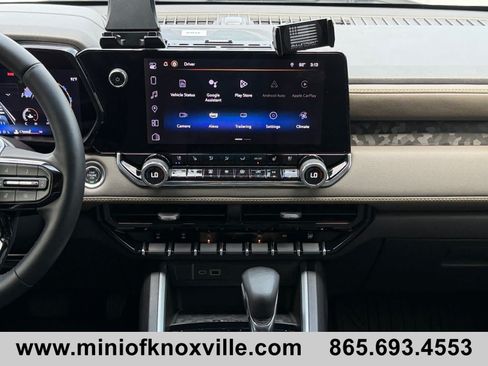 Used 2024 Chevrolet Colorado ZR2 w/ ZR2 Convenience Package III AWD/4WD image 19