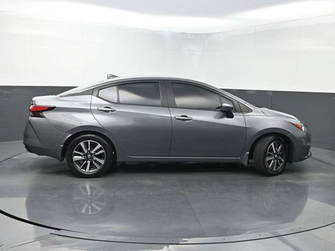 Used 2020 Nissan Versa SV FWD image 39
