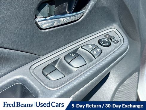 Used 2024 Nissan Versa SV FWD image 23