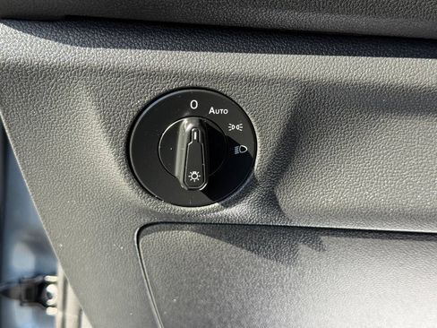 Used 2019 Volkswagen Jetta SE FWD image 16