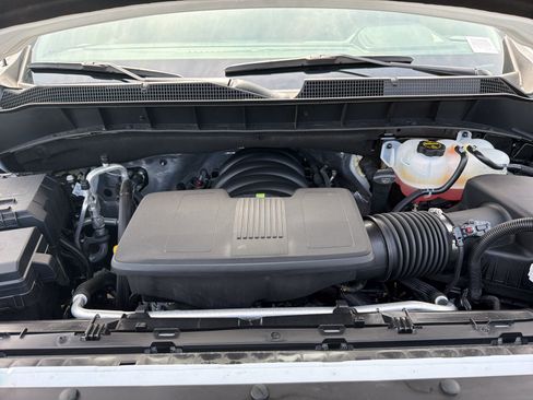 Used 2025 Chevrolet Silverado 1500 LT AWD/4WD image 33