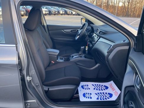 Certified 2021 Nissan Rogue Sport S image 29
