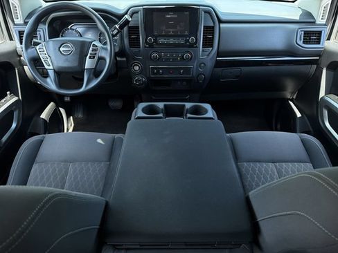 Used 2024 Nissan Titan SV AWD/4WD image 19