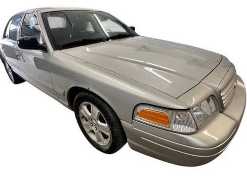 Used 2006 Ford Crown Victoria LX RWD image 8