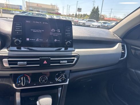 Used 2023 Kia Seltos LX AWD/4WD image 34