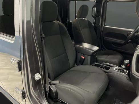 Used 2022 Jeep Gladiator Willys image 28
