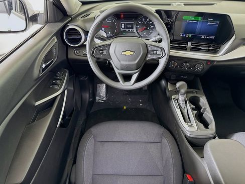 New 2026 Chevrolet Trax LS image 15