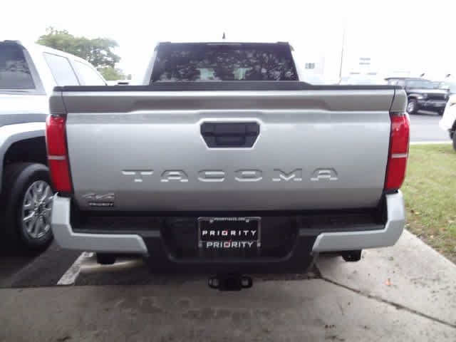 Used 2026 Toyota Tacoma SR5 AWD/4WD image 6